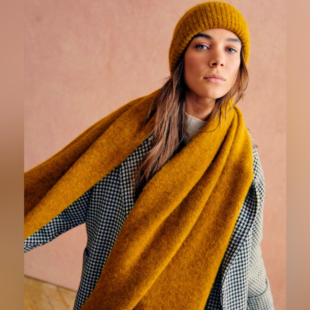 Sezane Marianne baby alpaca scarf Miel